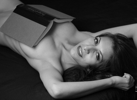 Khi giới showbiz “nhảy bổ” vào văn chương