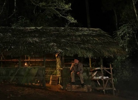 Có thể chuyển tải “56 ngày đêm khoét núi, ngủ hầm” lên màn ảnh? - 3 Những cảnh kéo pháo vào, kéo pháo ra khỏi trận địa được tái dựng trong phim
