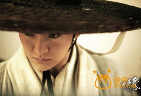 Châu Tấn giả trai trong phim Long môn phi giáp