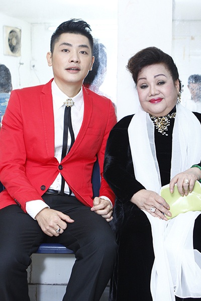 MC Én vàng Tuấn Anh mê cải lương - 2 V.A