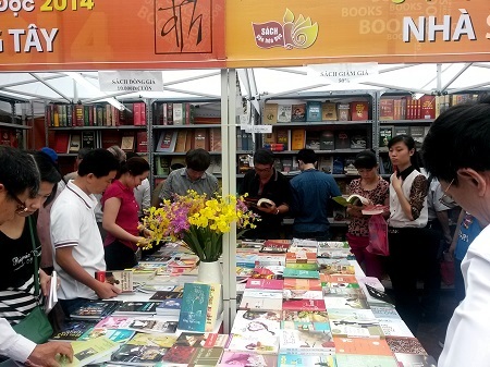 Sức hút bất ngờ từ ngày Sách Việt Nam - 2 Thứ trưởng Huỳnh Vĩnh Ái phát biểu tại Lễ khai mạc ngày Sách Việt Nam