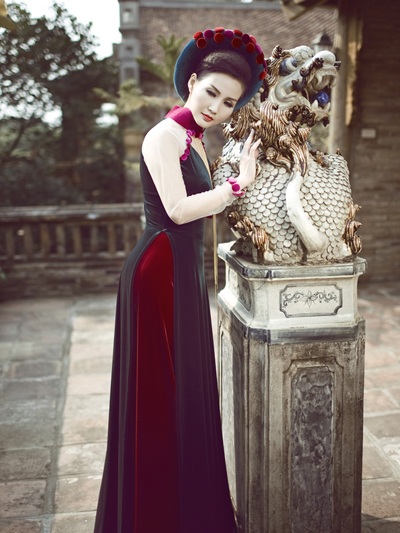 Hoa hậu Quý bà châu Á khoe sắc trong áo dài cung đình - 2 H.H