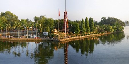 Chùa Trấn Quốc, Hà Nội (ảnh: Nguyễn Thịnh)