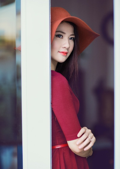 Hoa hậu Trần Thị Quỳnh đẹp nền nã trong nắng hè - 1 Hào Hoa