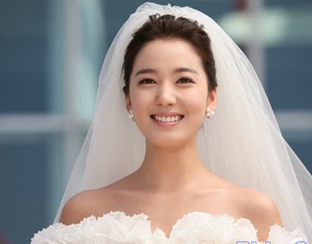 Hãy sống bên anh- thông điệp đỏ cho những người đang yêu - 1 Nữ chính trong phim