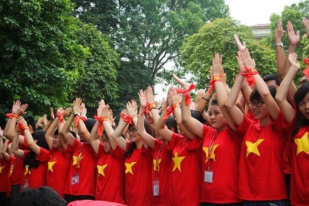 Những ngày này, cả nước đang hướng về biển Đông