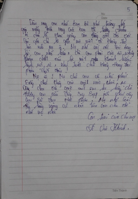 Bức thư gửi mẹ đẫm nước mắt của cậu học trò bị kết tội “Cướp tài sản” - Ảnh 2.