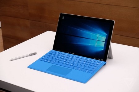 Cận cảnh loạt sản phẩm mới được trình làng của Microsoft - 8 Màn hình sản phẩm được nâng lên thành 12,3-inch