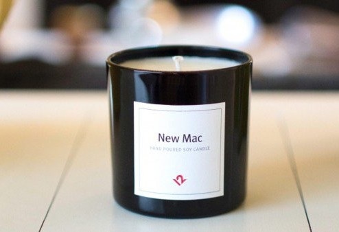 Độc đáo loại nến thơm có mùi.. máy tính Mac mới của Apple - 1 Với nến thơm New Mac, khách hàng sẽ không phải mất quá nhiều tiền để có thể được ngửi thấy mùi thơm của những chiếc máy tính Mac lần đầu được mở hộp