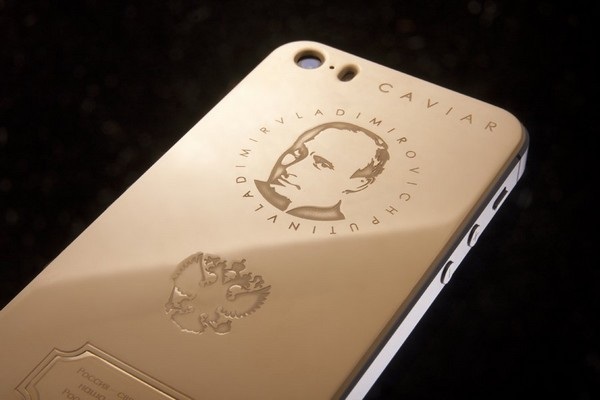 iPhone 7 "phiên bản Donald Trump” ra mắt với mức giá gần 70 triệu đồng - 2 iPhone phiên bản Putin