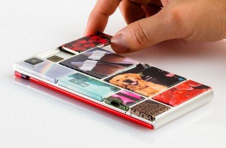 Cận cảnh nguyên mẫu thực tế của “smartphone xếp hình” đã bị Google bỏ rơi - 1 Project Ara với các thành phần linh kiện nằm bên trong những mô-đun riêng biệt và dễ dàng thay thế, là chiếc smartphone từng được rất nhiều người trông đợi