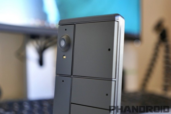 Cận cảnh nguyên mẫu thực tế của “smartphone xếp hình” đã bị Google bỏ rơi - 5 Cận cảnh nguyên mẫu thực tế của “smartphone xếp hình” đã bị Google bỏ rơi - 5
