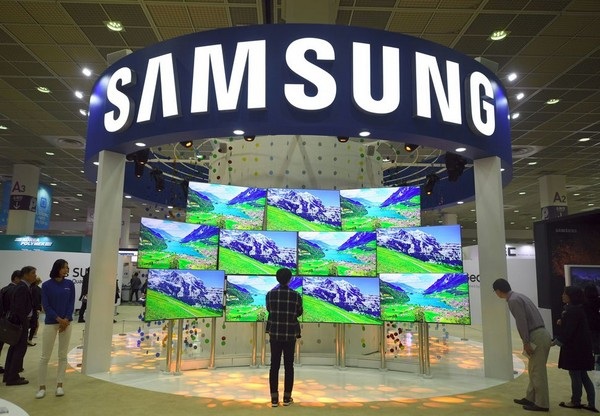 Samsung sẽ phải tách làm hai công ty? - 1 Samsung đang chịu áp lực lớn từ các cổ đông sau hàng loạt sự cố gặp phải trong năm 2016