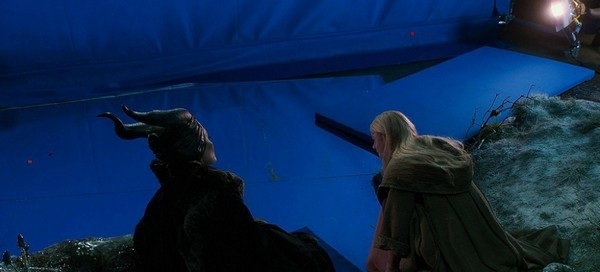 Một cảnh trong bộ phim “Maleficent” sau và trước khi được xử lý hình ảnh