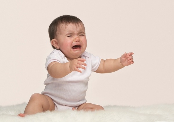 Sai lầm trong điều trị táo bón khiến hệ tiêu hóa của trẻ bị tổn thương - 1 Thuốc thụt hậu môn là nguyên nhân gây ra vòng xoáy táo bón - biếng ăn - táo bón ở trẻ nhỏ.