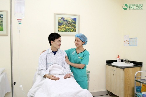 Phẫu thuật - Cách đơn giản để xử lý sỏi túi mật triệt để và nhanh chóng - 3 Sau phẫu thuật cắt túi mật tại Bệnh viện Thu Cúc, khách hàng sẽ được chăm sóc chu đáo cho tới khi ra viện để nhanh chóng phục hồi.