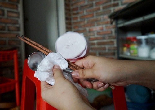Những mầm bệnh ẩn náu đằng sau giấy vệ sinh kém chất lượng - 4 Những mầm bệnh ẩn náu đằng sau giấy vệ sinh kém chất lượng - 4