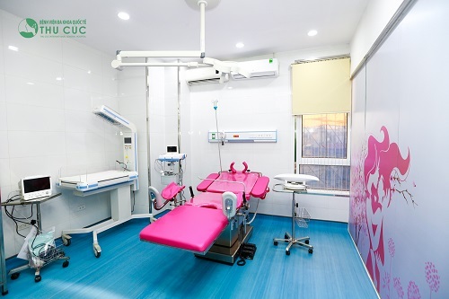 Thời hiện đại mẹ bầu đi đẻ sướng như đi nghỉ dưỡng - 4 Cơ sở vật chất, trang thiết bị máy móc hỗ trợ quá trình thăm khám và sinh nở rất hiện đại, tiên tiến