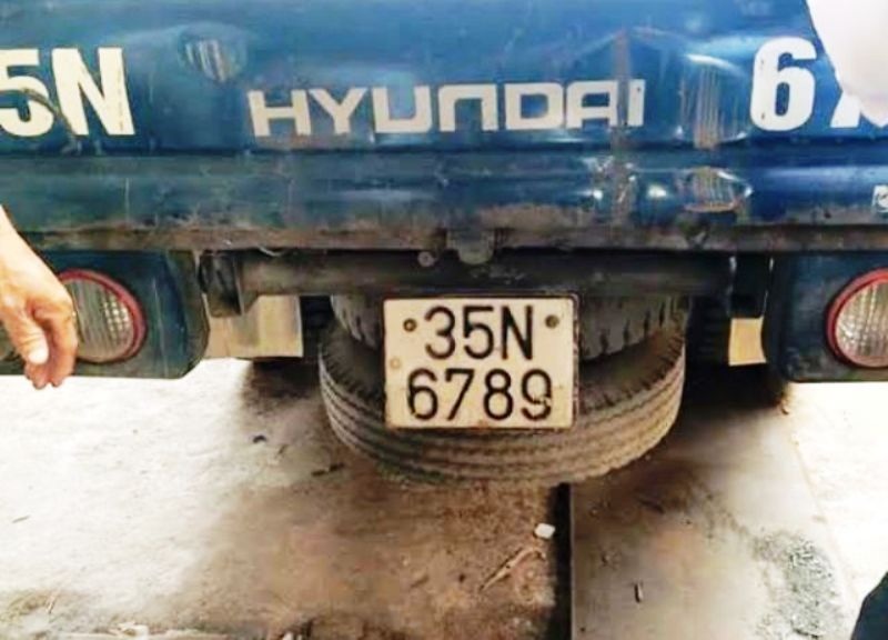 Xe sang "thích" đeo biển giả? - 8 Biển thật được cấp cho xe ô tô tải Hyundai