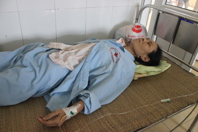 Người đàn bà ấy dù bệnh tật nhưng không một ai bên cạnh chăm sóc