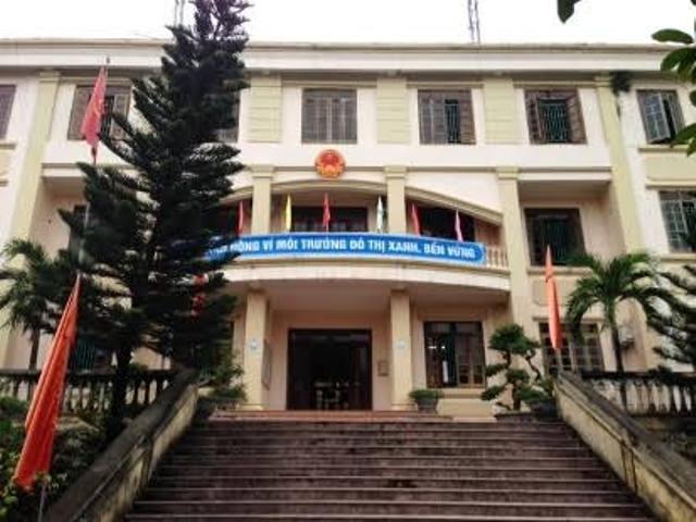 Cả UBND phường đóng cửa liên hoan trong giờ hành chính - 2 Trụ sở UBND phường Đông Sơn, thị xã Bỉm Sơn