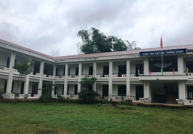 Nghịch lý câu chuyện trường lớp ở vùng cao xứ Thanh - 4 Và công trình Trung tâm Giáo dục Thường xuyên và Dạy nghề huyện Quan Hóa xây dựng hoành tráng nhưng cũng không phát huy tác dụng