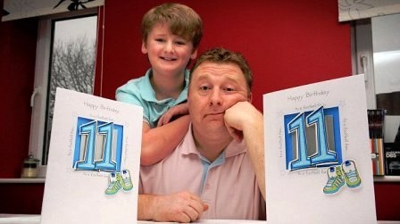 Hi hữu bố 44 tuổi và con trai cùng sinh nhật lần thứ 11 - 1