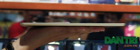 Đập hộp iPad Air 2 xách tay tại Việt Nam - 7 Cạnh trái của máy trơn