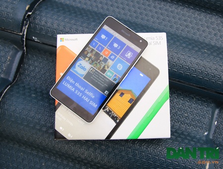 Đập hộp Microsoft Lumia 535 chính hãng tại Việt Nam