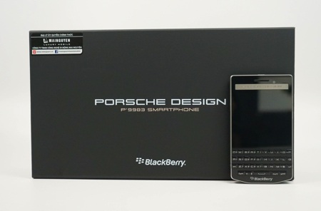 Hộp đựng Blackberry Porsche Design 9983