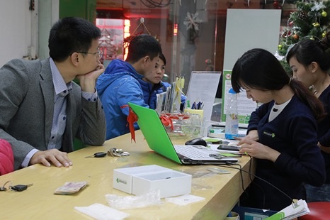 Nhiều khách hàng hụt hẫng vì không còn máy iRevo tại showroom