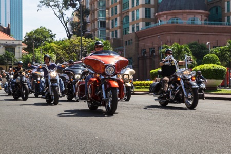 Tín đồ Harley-Davidson hội ngộ tưng bừng tại TPHCM - 3 Di chuyển đến địa điểm diễn ra buổi tổ chức sinh nhật hoành tráng lần thứ 6 của hội