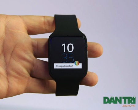 Đập hộp đồng hồ thông minh Sony Smartwatch 3 tại Việt Nam - 6 Sony Smartwatch 3 trông gọn gàng và thời trang hơn so với người tiền nhiệm Smartwatch 2