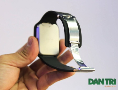 Đập hộp đồng hồ thông minh Sony Smartwatch 3 tại Việt Nam - 12 Thiết kế trông khá chắc chắn và kĩ càng