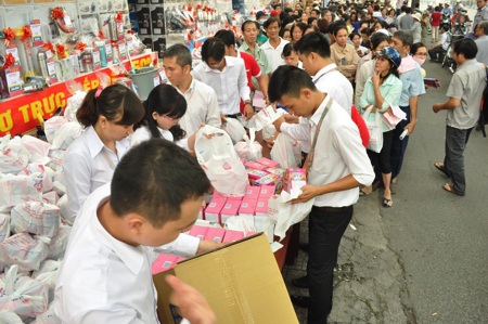 Đọc những thông tin kinh tế - tài chính mới nhất trên 