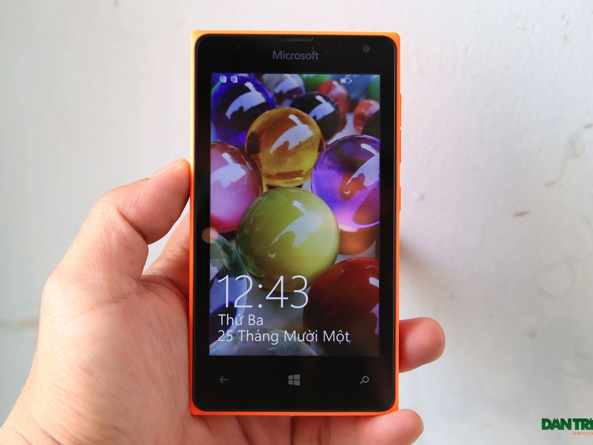 Đập hộp Lumia 435 - smartphone rẻ nhất hiện nay của Microsoft - 17 Giao diện mở khoá