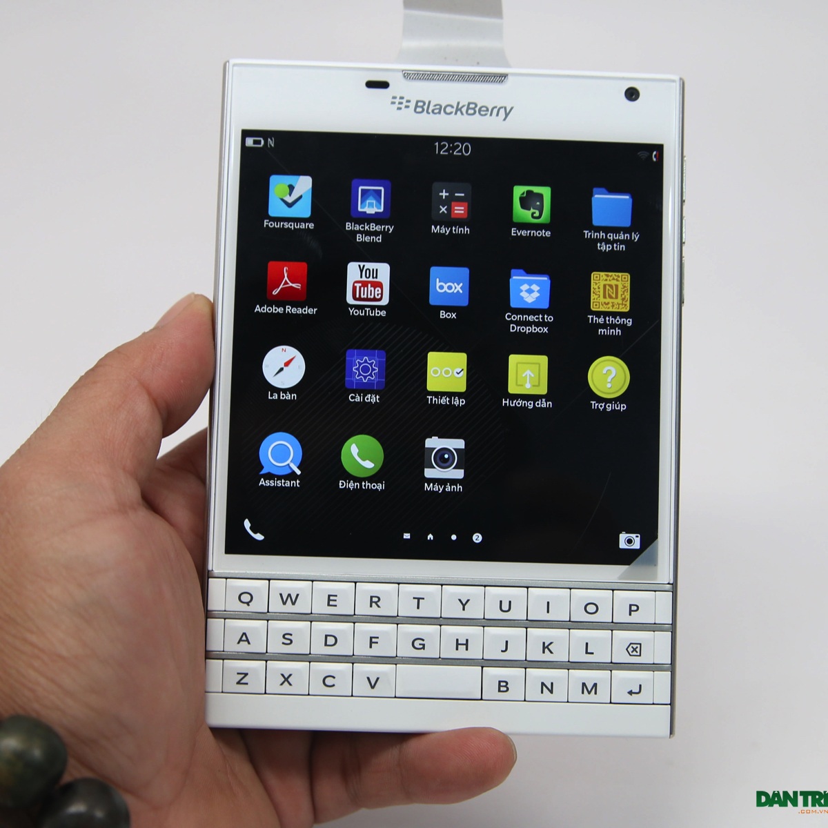Đập hộp Blackberry Passport phiên bản màu trắng chính hãng tại Việt Nam - 18 Với nhiều ứng dụng được tích hợp sẵn