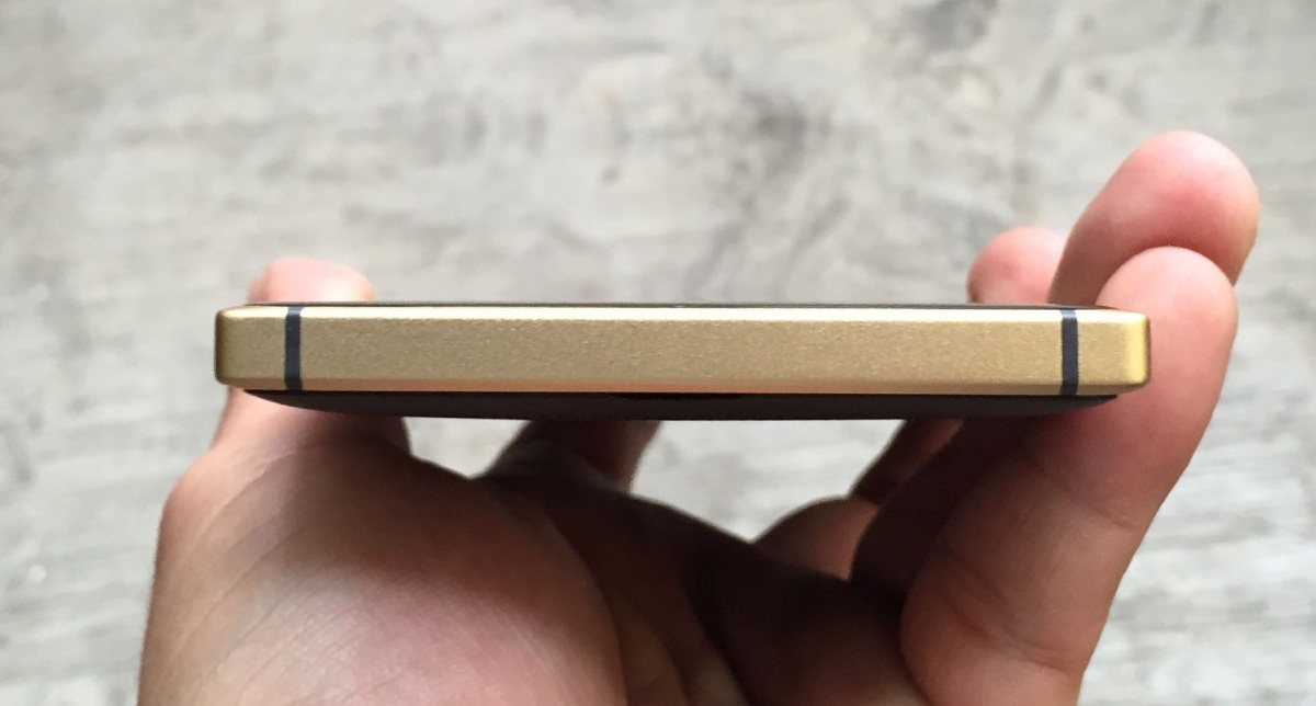 Cận cảnh Lumia 830 phiên bản đặc biệt tại Việt Nam - 8 Khá sáng và đẹp mắt