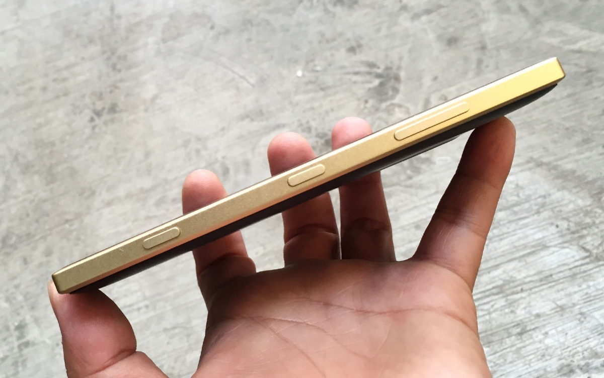 Cận cảnh Lumia 830 phiên bản đặc biệt tại Việt Nam - 10 Máy dùng màn hình