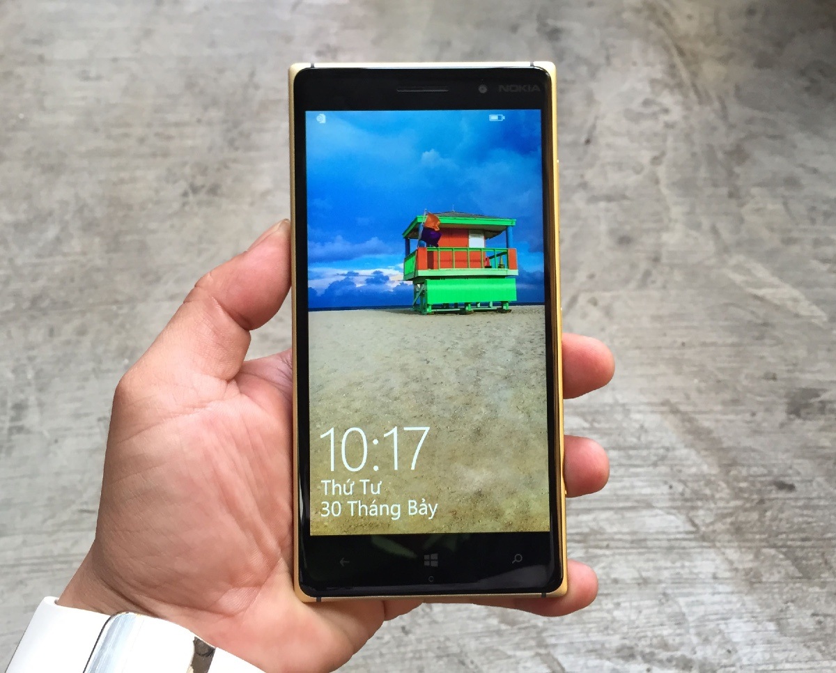 Cận cảnh Lumia 830 phiên bản đặc biệt tại Việt Nam - 11 Máy dùng màn hình