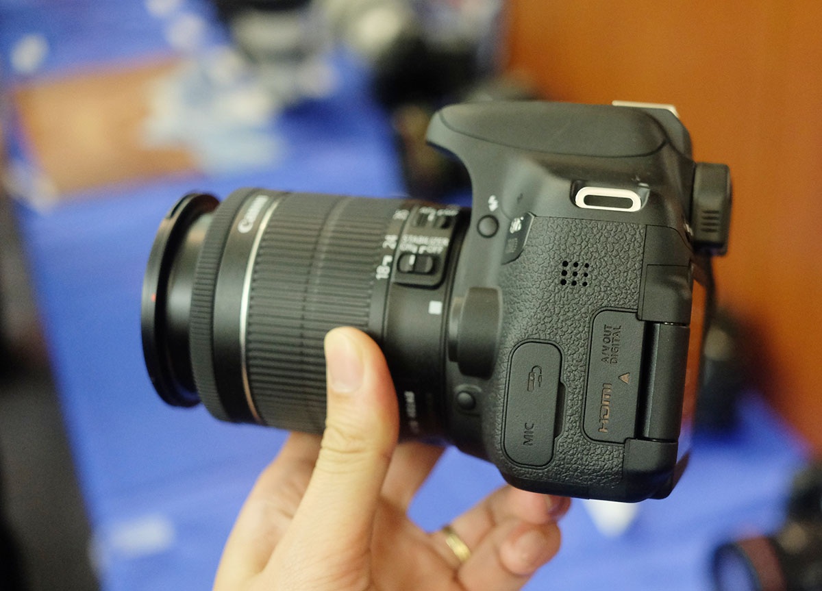 Cận cảnh cạnh trái