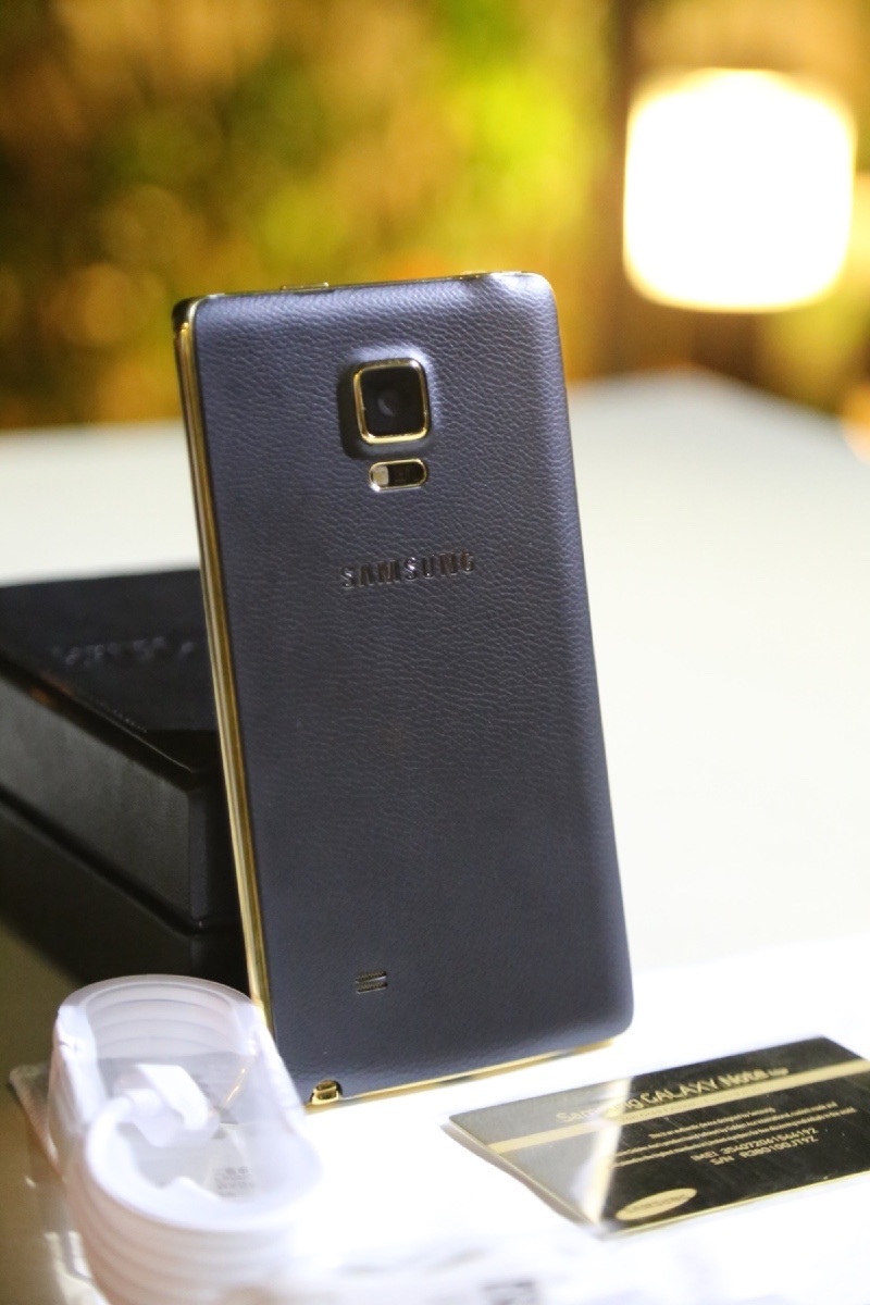 Cận cảnh Galaxy Note Edge mạ vàng tại Việt Nam - 1 Cận cảnh Galaxy Note Edge mạ vàng tại Việt Nam