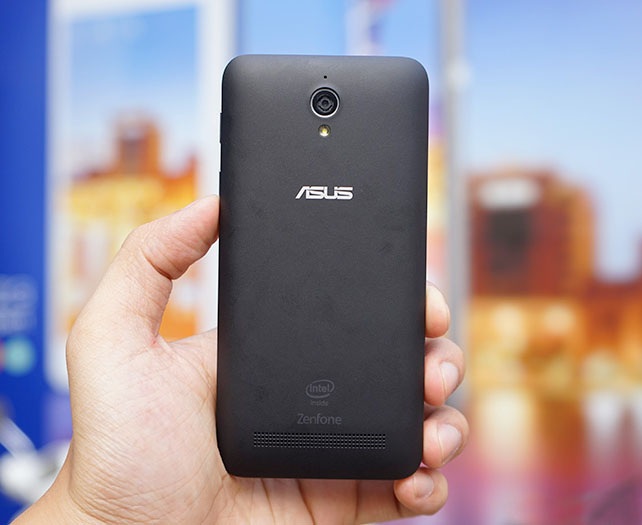 Zenfone C chính thức lên kệ thị trường Việt giá 2,39 triệu đồng - 7 Mặt sau của máy