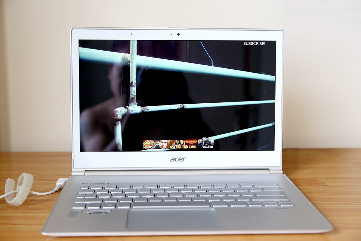 Đánh giá Acer Aspire S7-393: ultrabook Aspire S7 siêu mỏng