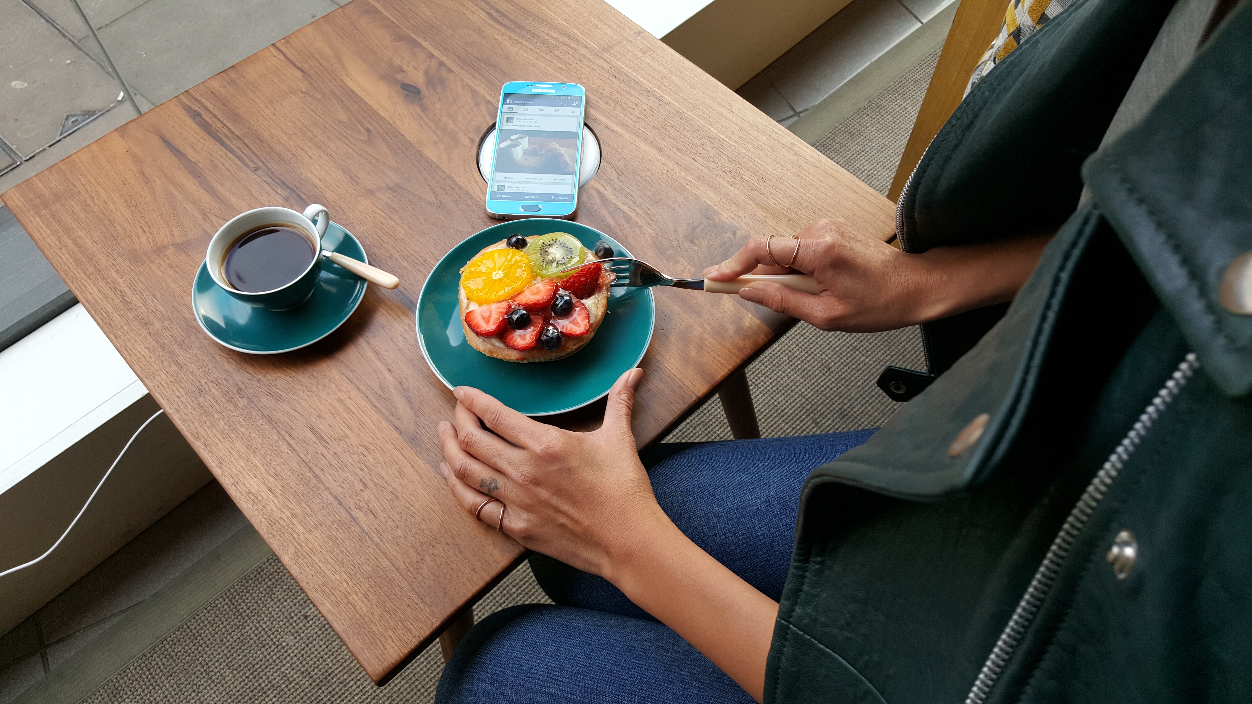 Cận cảnh chiếc camera “lồi” của Samsung Galaxy S6 - 3 Ảnh chụp ở camera phụ 5 MP