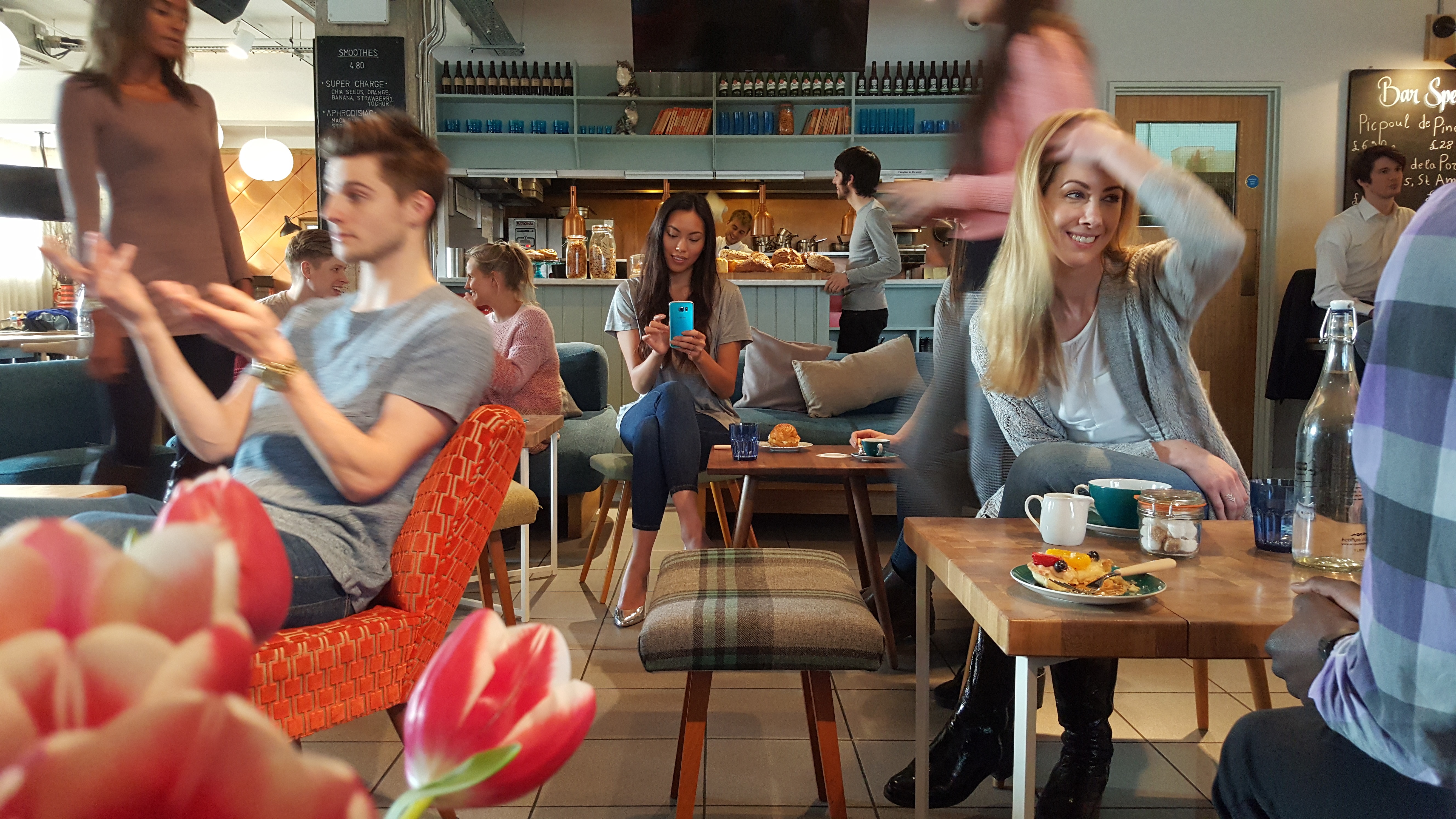 Cận cảnh chiếc camera “lồi” của Samsung Galaxy S6 - 5 Ảnh chụp ở camera phụ 5 MP