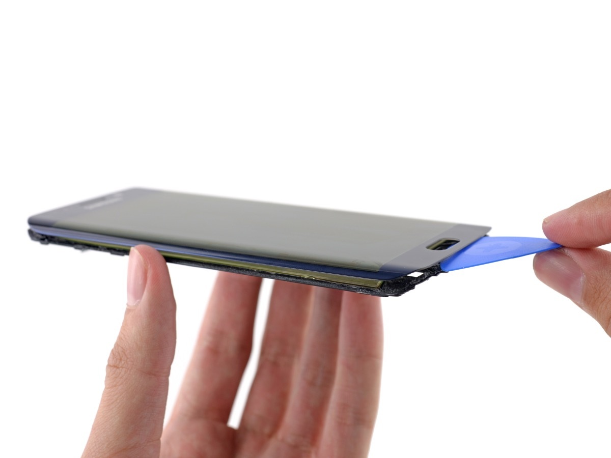 Galaxy S6 Edge rất khó tháo rời và sửa chữa