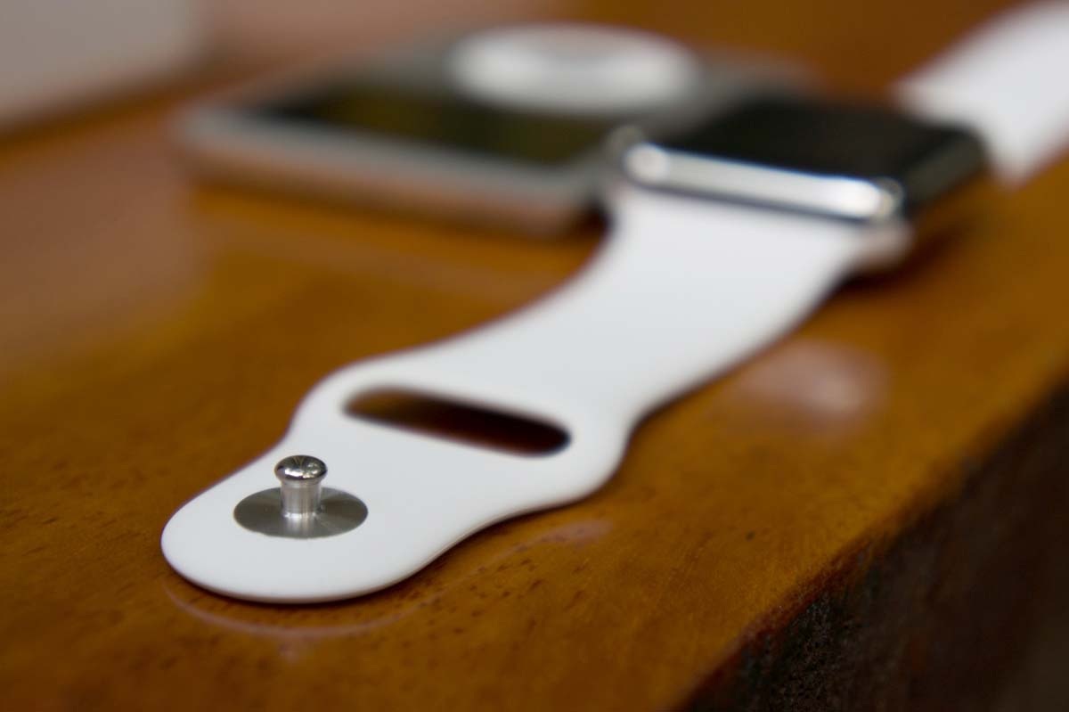 Cận cảnh chiếc Apple Watch đầu tiên có giá cao ngất ngưởng tại Việt Nam - 10 Phan Tuấn