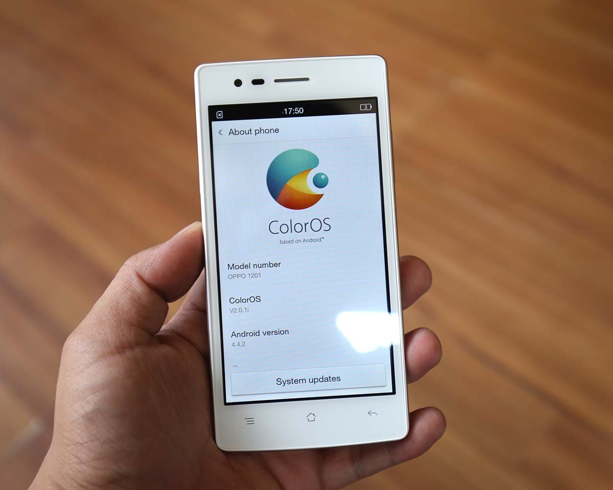 Máy khởi chạy Android 4.4.2 KitKar trên giao diện ColorOS. 