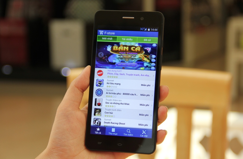 Sản phẩm sở hữu đầy đủ các kết nối Wi-Fi, 3G, GPS